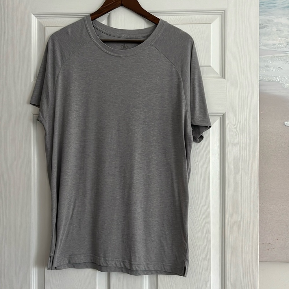 Alo The Triumph Tee Grey